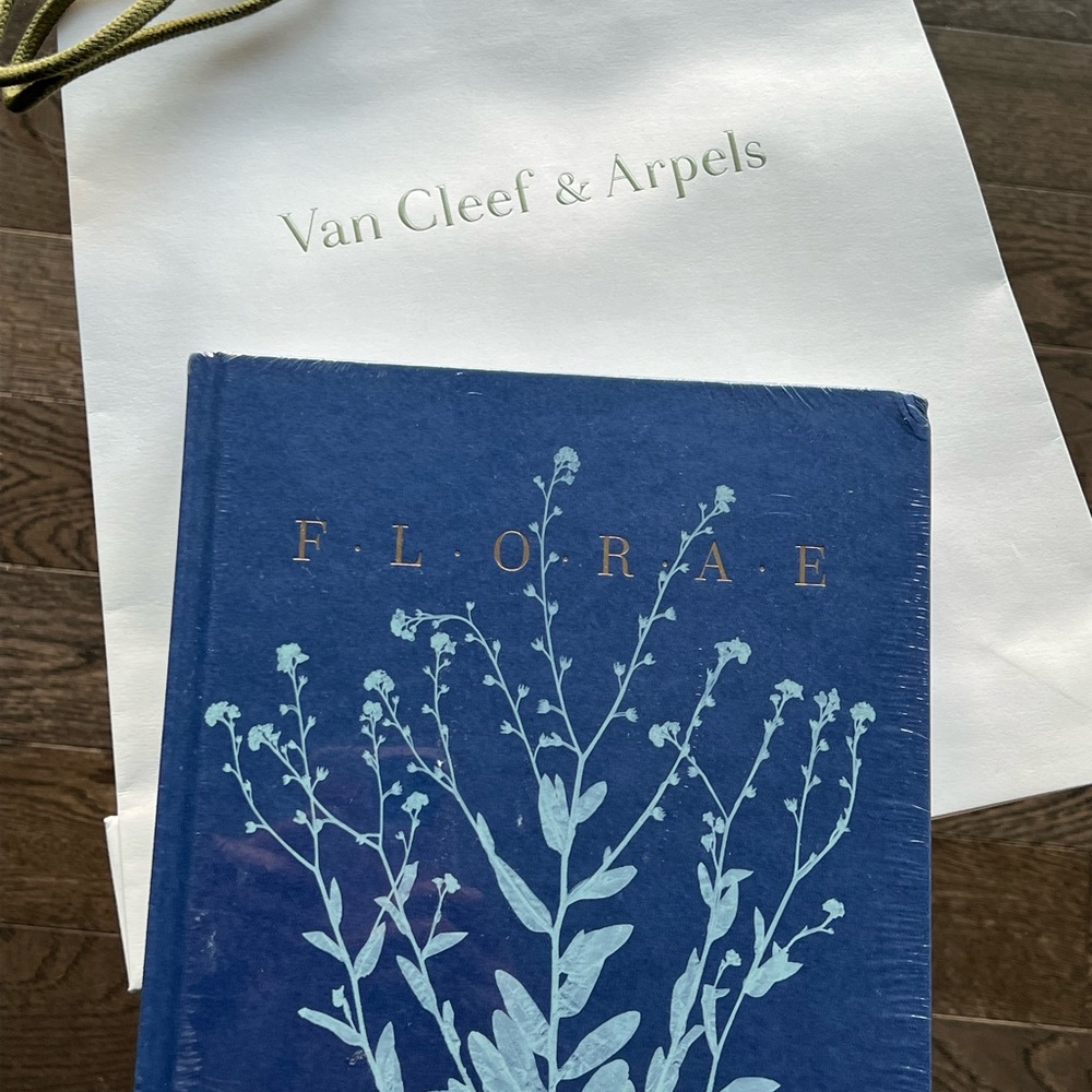 Van Cleef & Arpels - coffee table book